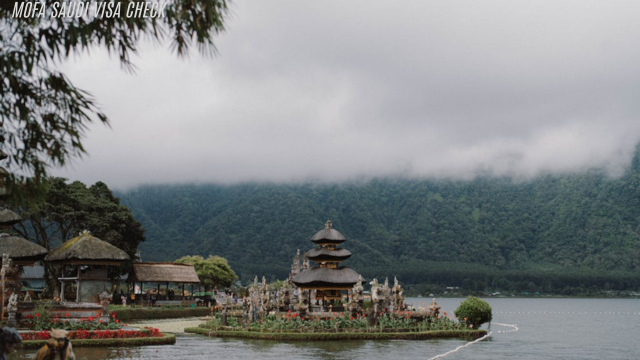 Danau Beratan
